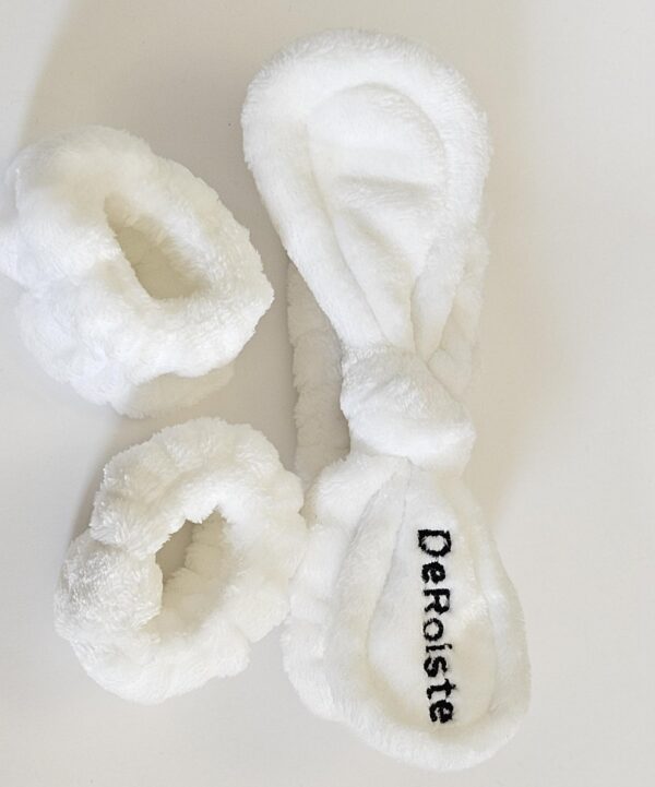 Deroiste Skincare Head Band & Wrist Band Set - Image 3